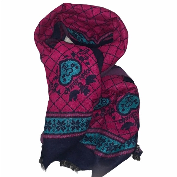 CHANEL SCARF- VINTAGE & RARE ❤️ CC and LOVE BIRDS - Picture 1 of 7